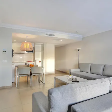 Playa Flamingo Bellavista * Playa Blanca